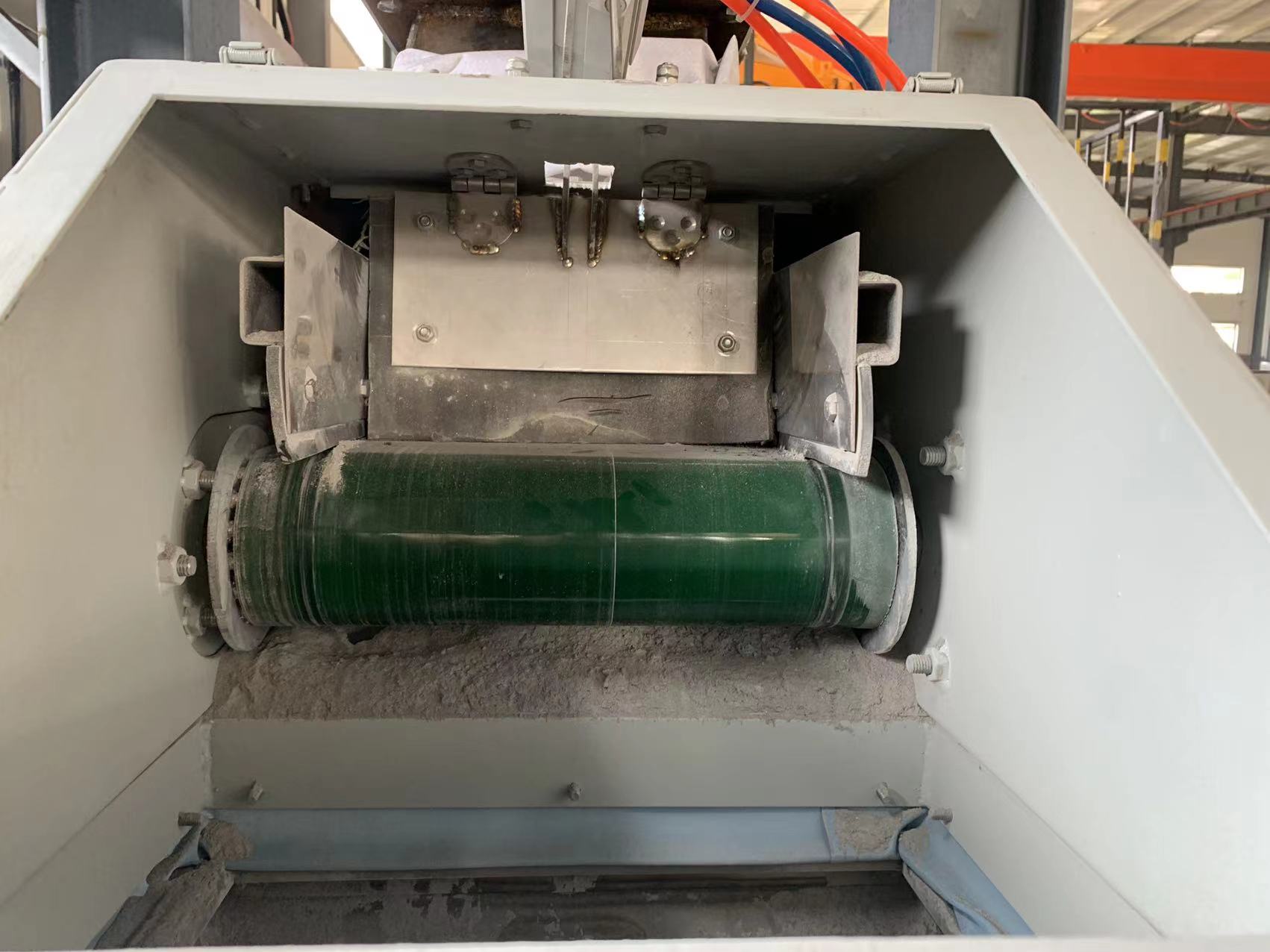 吉林皮帶輸送機,青島樂途行工業設備有限公司.jpg 吉林皮帶輸送機,青島樂途行工業設備有限公司.jpg